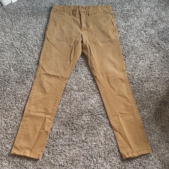 Men’s Old Navy Khaki Pants - Picture 2 of 3